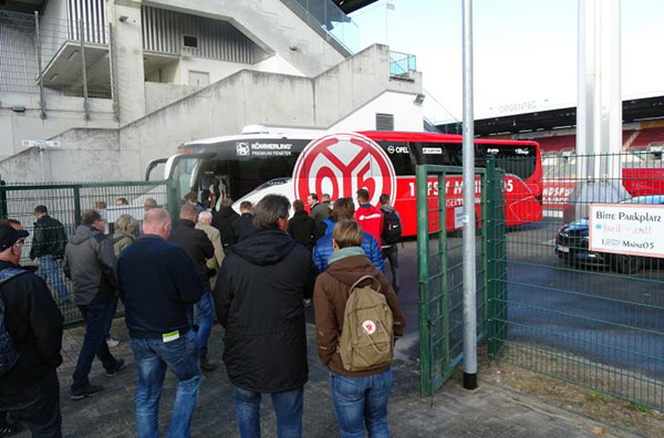 Eingang zur Besichtigung des Bruchweg-Stadions in Mainz