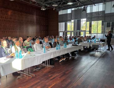 140. DRG-Rasenseminar bei spätsommerlichen Temperaturen in der Region Emsland